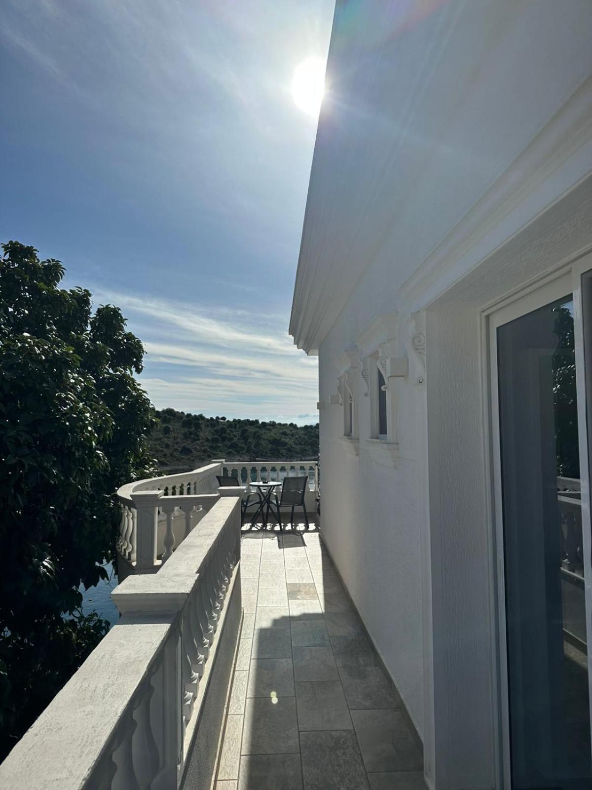 Luxury Villa Alisja Sarande With Private Beach מראה חיצוני תמונה